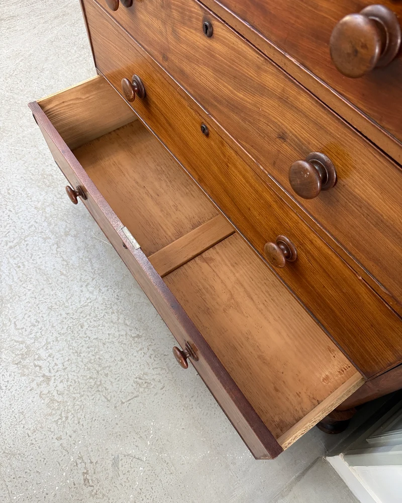 Grande commode anglaise victorienne en acajou