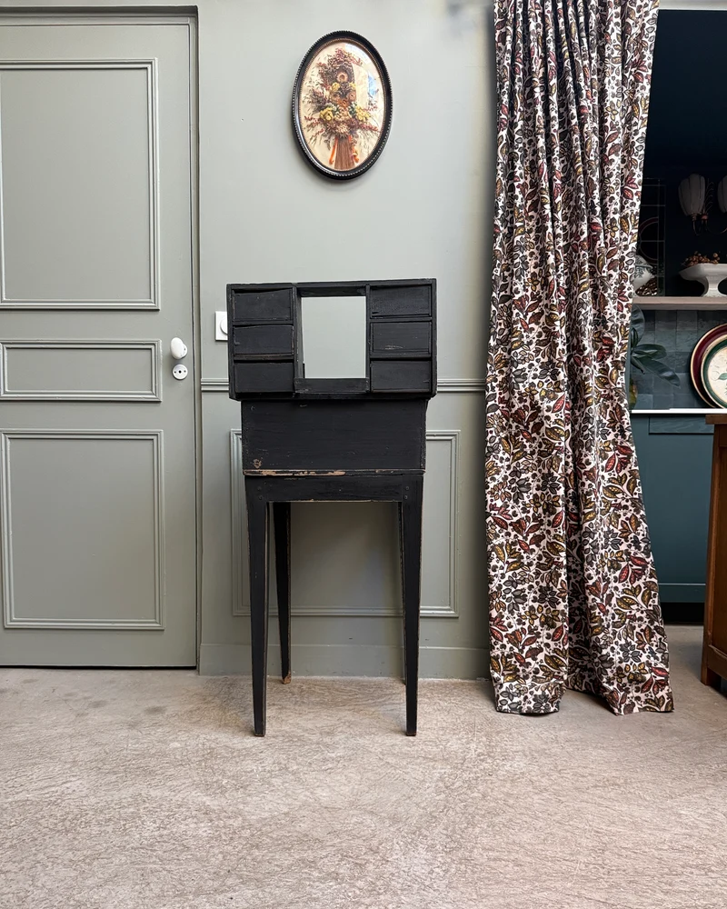 Petit bureau à gradin ancien