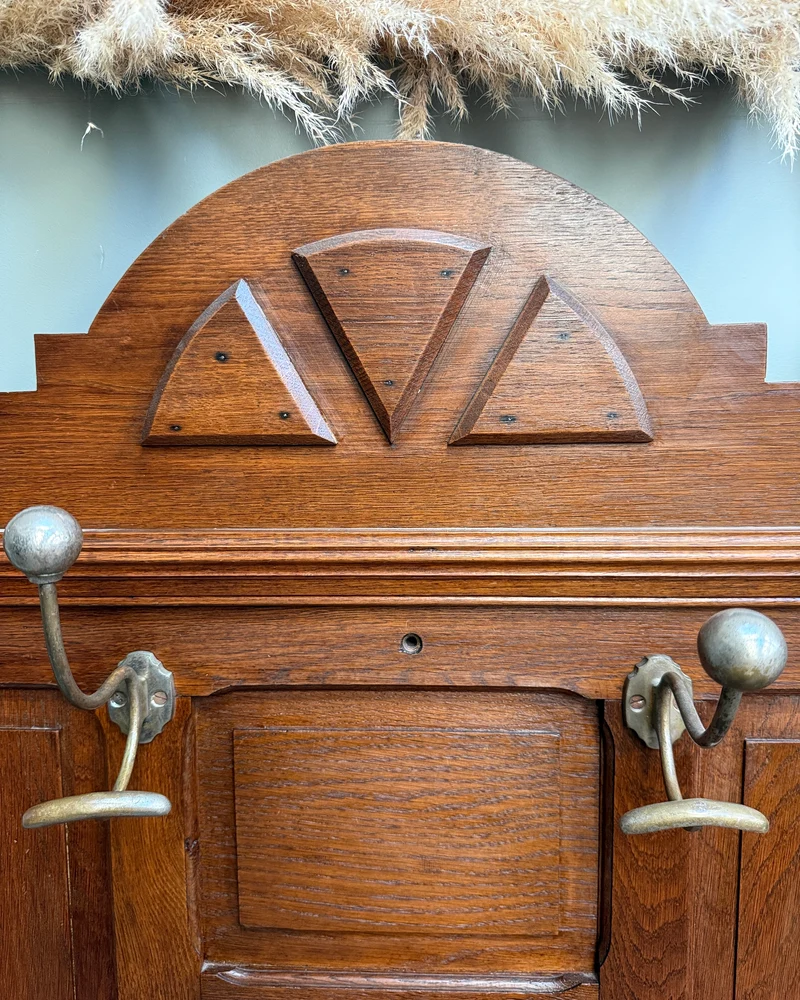 Vestiaire ancien d’entrée en chêne