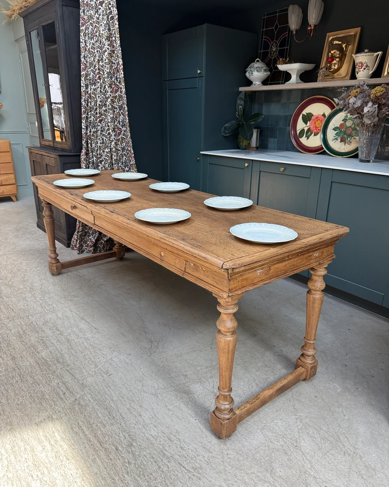Table de ferme aux pieds tournés en chêne