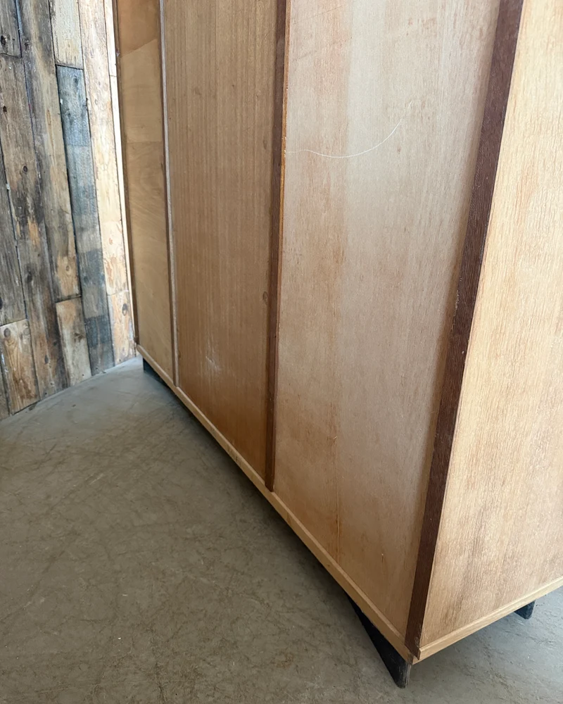 Grande armoire-vitrine vintage Burwood