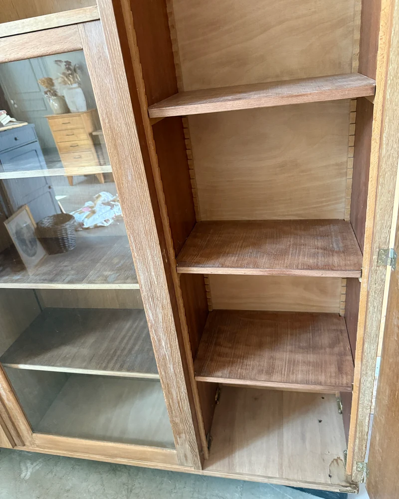 Grande armoire-vitrine vintage Burwood