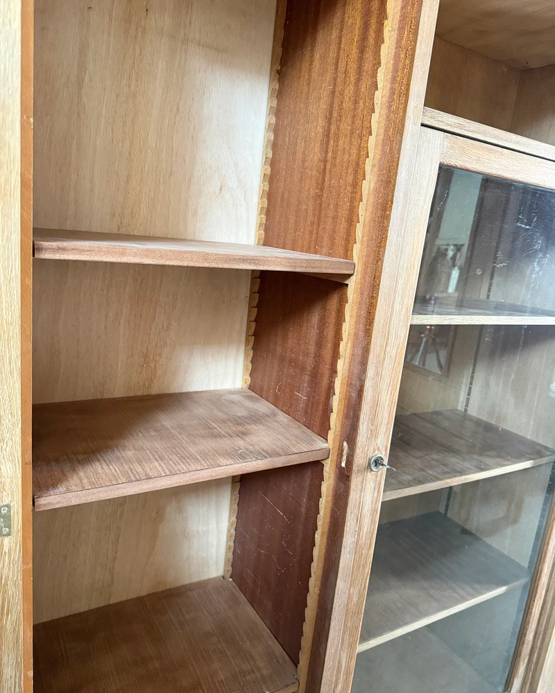 Grande armoire-vitrine vintage Burwood