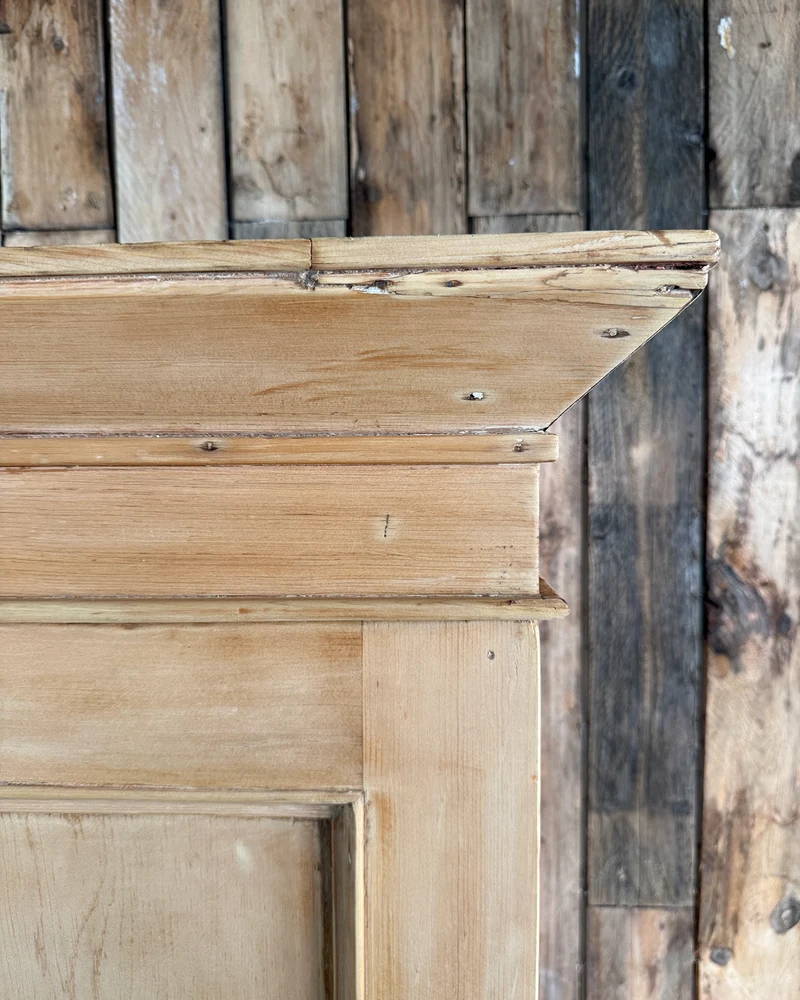 Armoire anglaise ancienne « linen press »