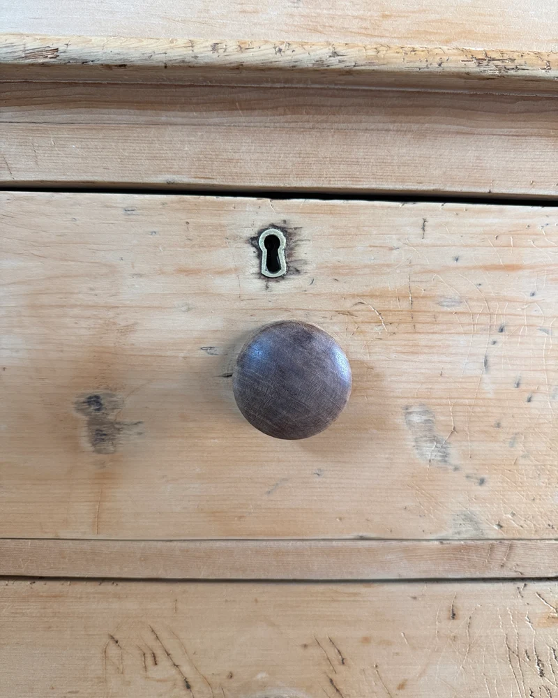 Armoire anglaise ancienne « linen press »