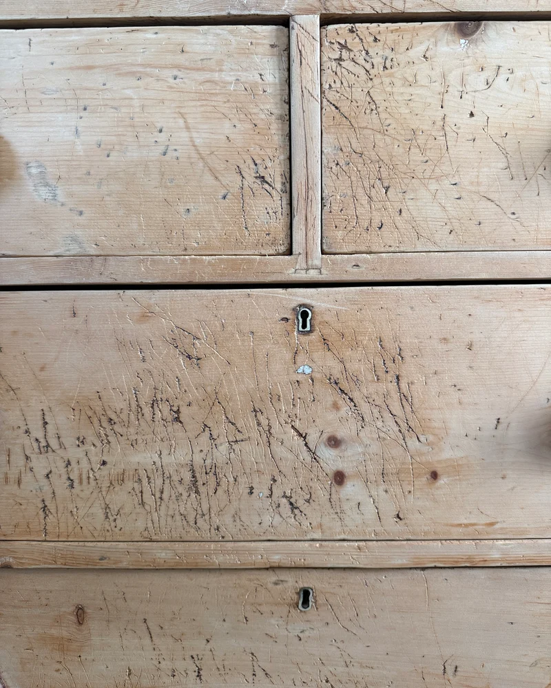 Armoire anglaise ancienne « linen press »