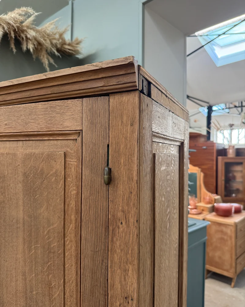 Armoire parisienne en chêne