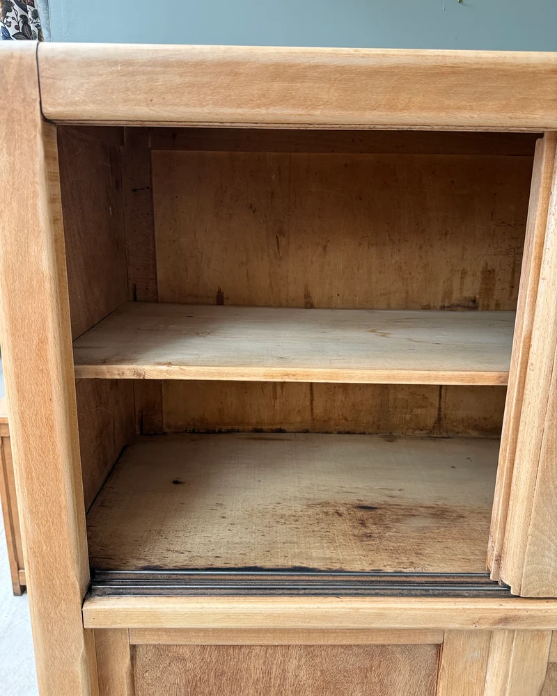 Armoire vintage à portes coulissantes