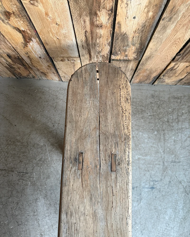 Banc de ferme ancien en pin massif