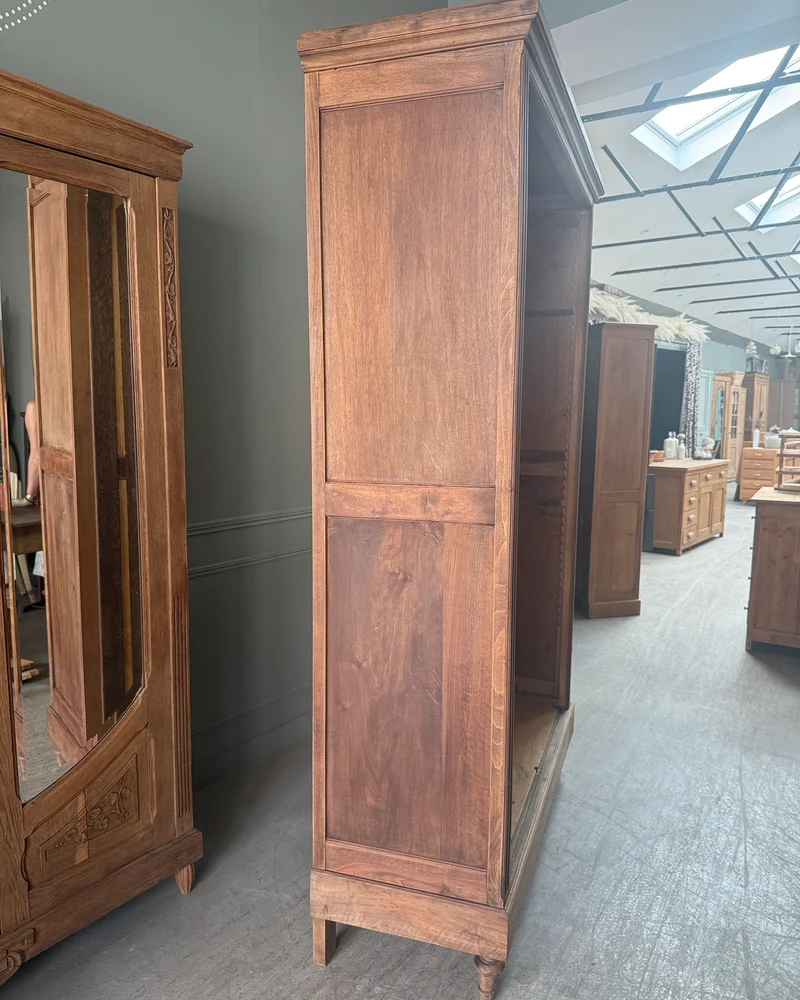 Grande armoire à glace de style Louis XVI