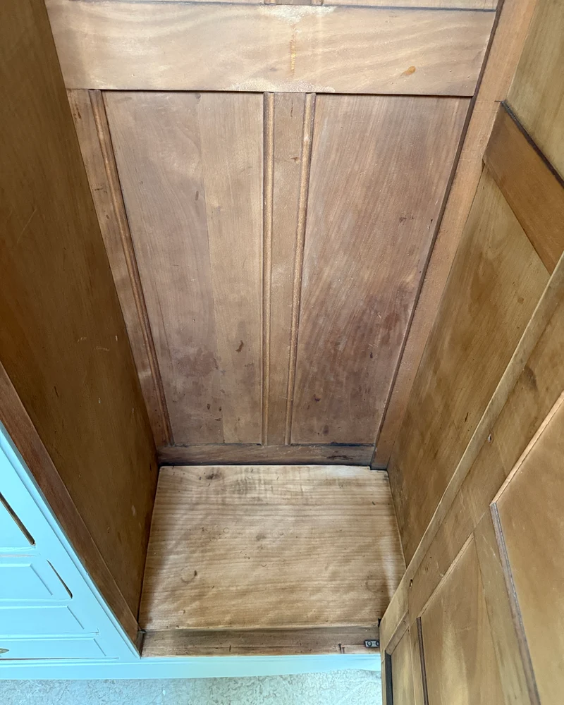 Grande armoire Art Nouveau