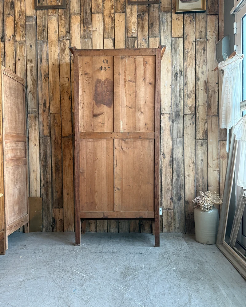 Armoire à glace ancienne en pitchpin