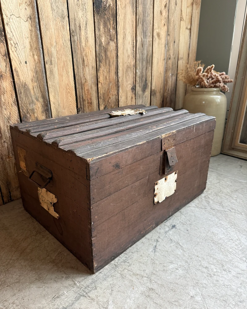 Ancien coffre de voyage