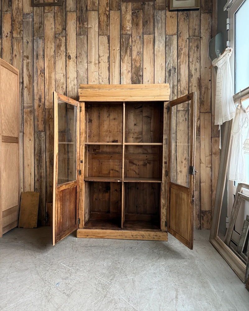 Petite vitrine ancienne en pin