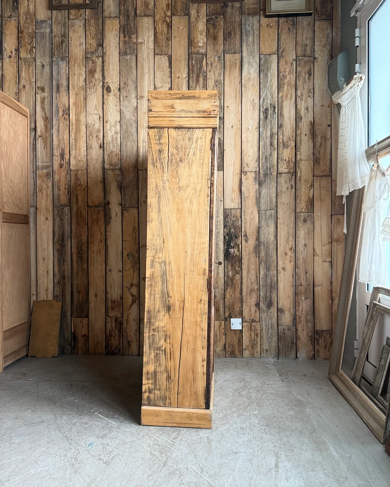 Petite vitrine ancienne en pin