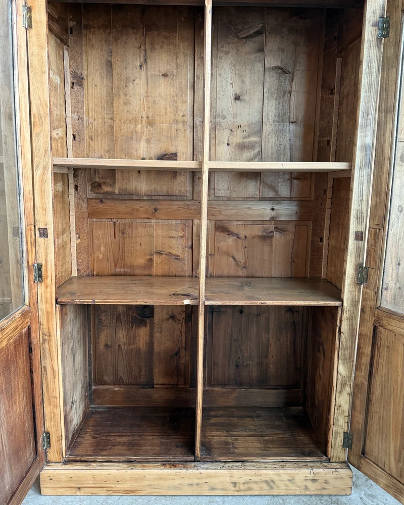 Petite vitrine ancienne en pin