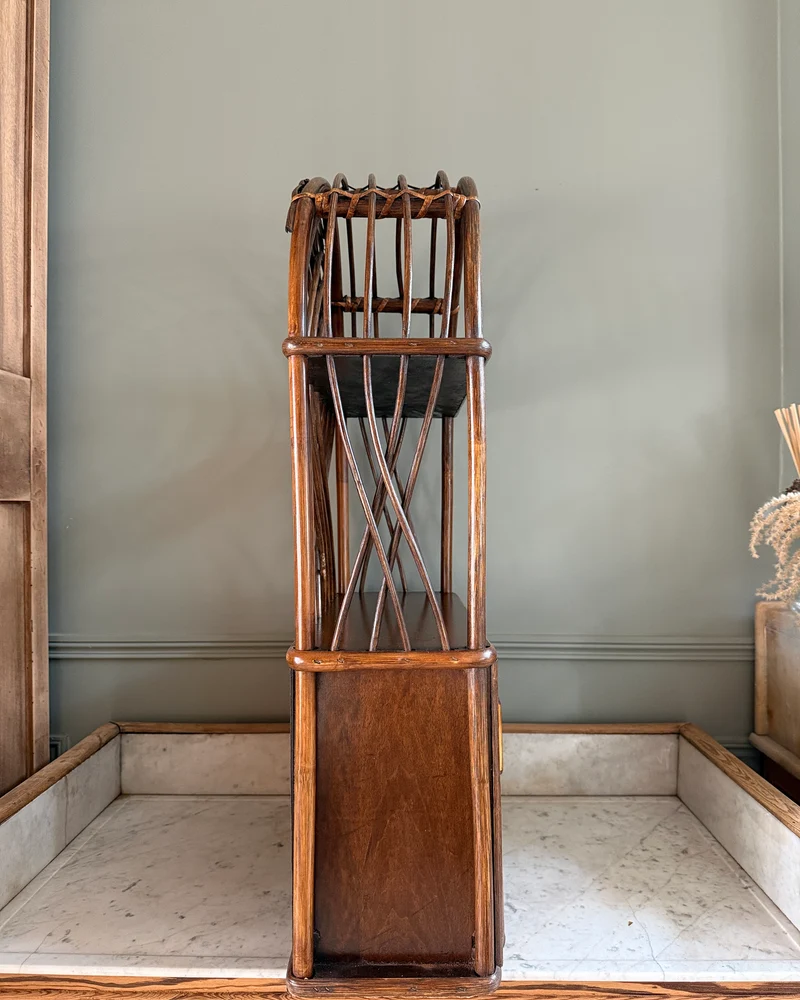 Étagère vintage en rotin