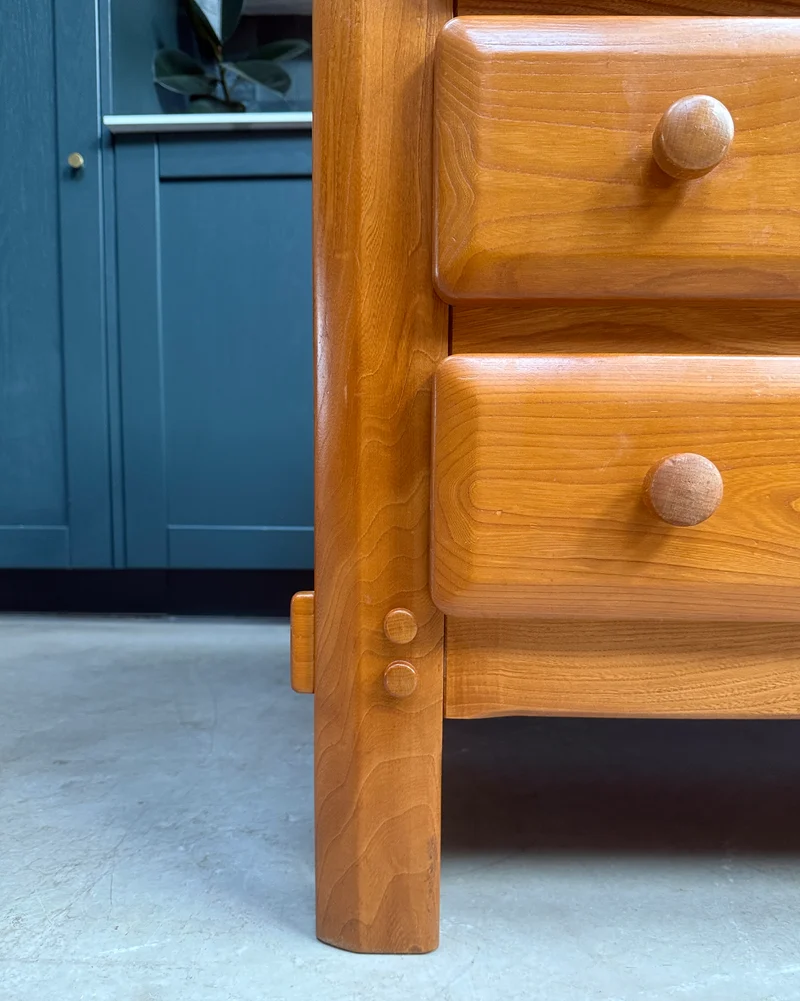Commode vintage en orme massif