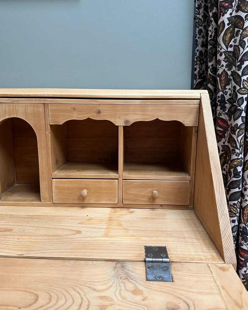 Commode anglaise scriban en pin