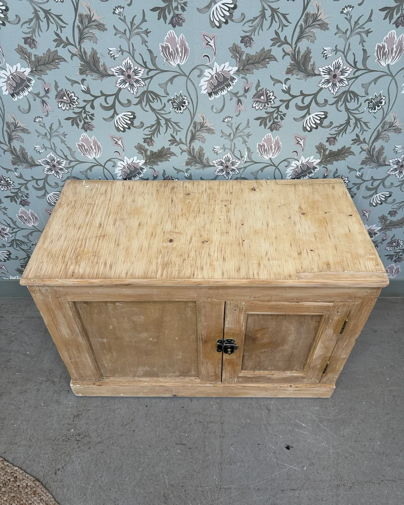 Petit buffet bas campagne chic (droit)