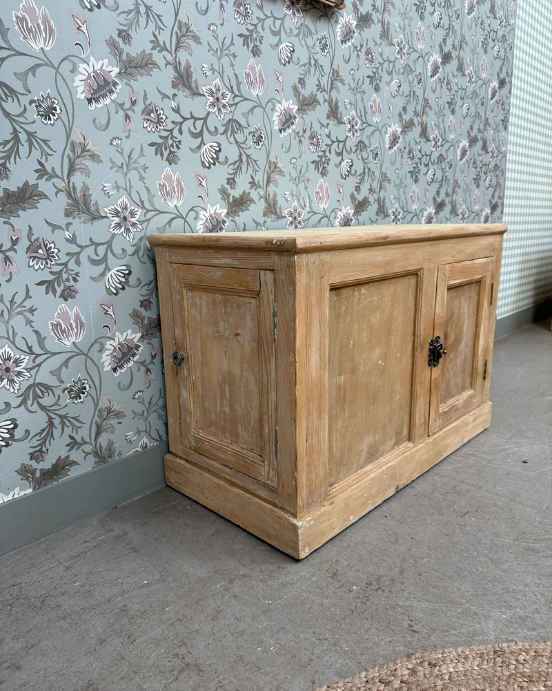 Petit buffet bas campagne chic (droit)