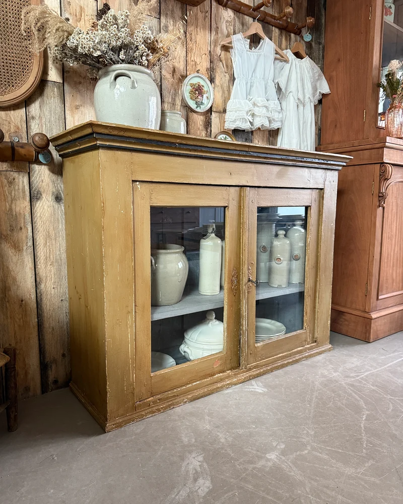 Grande vitrine ancienne patinée
