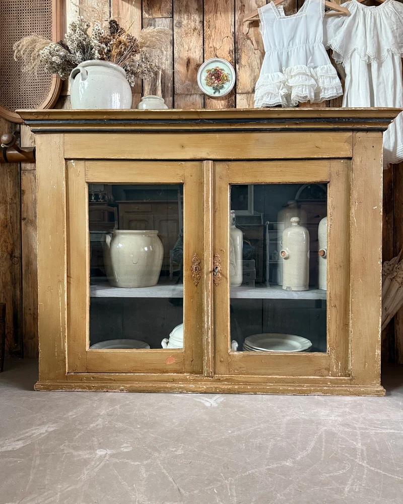 Grande vitrine ancienne patinée