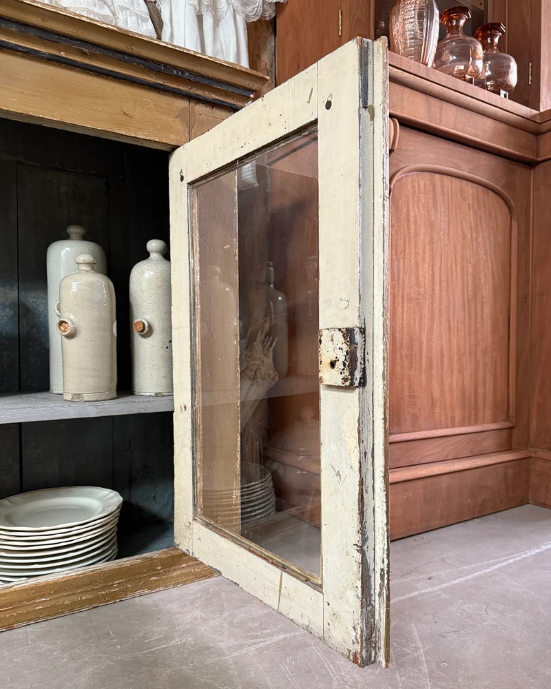 Grande vitrine ancienne patinée