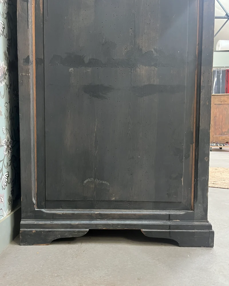 Meuble de métier patiné gris foncé