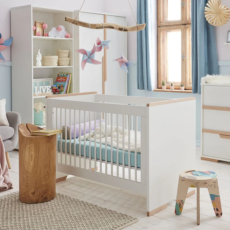 Lit bébé évolutif et commode à langer Pinio Snap Blanc et bois