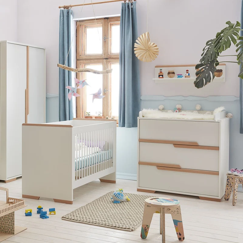 Lit bébé et commode à langer Pinio Snap Blanc et bois
