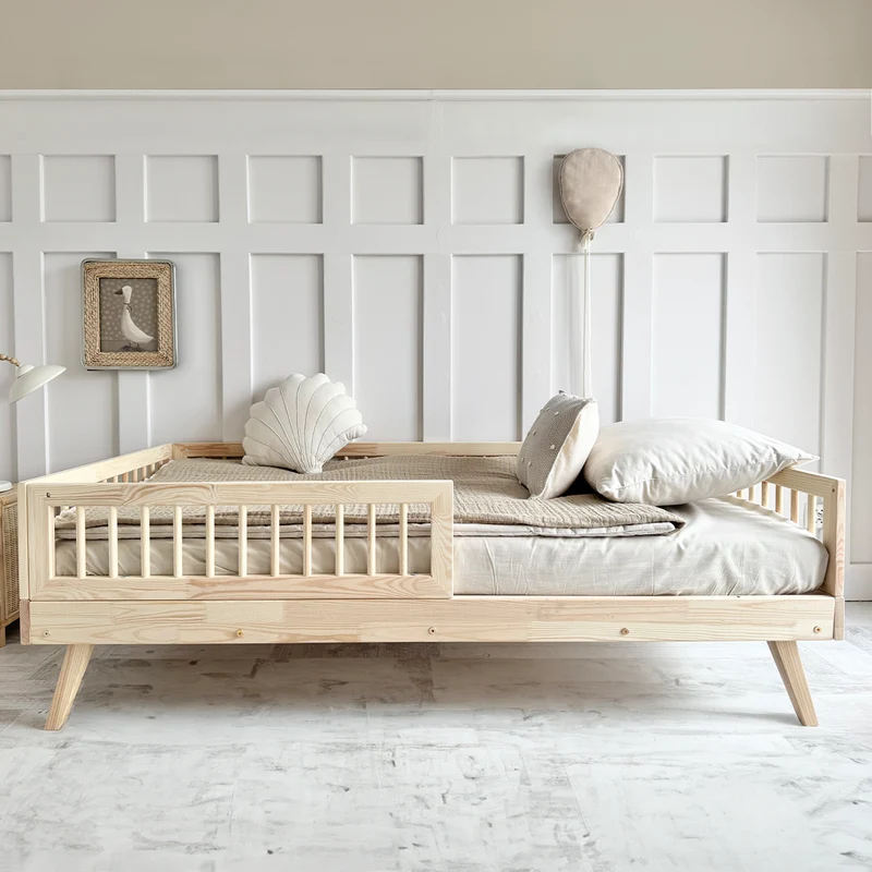Lit 90x200 barrière et sommier inclus pieds 20 cm Maylis Bois