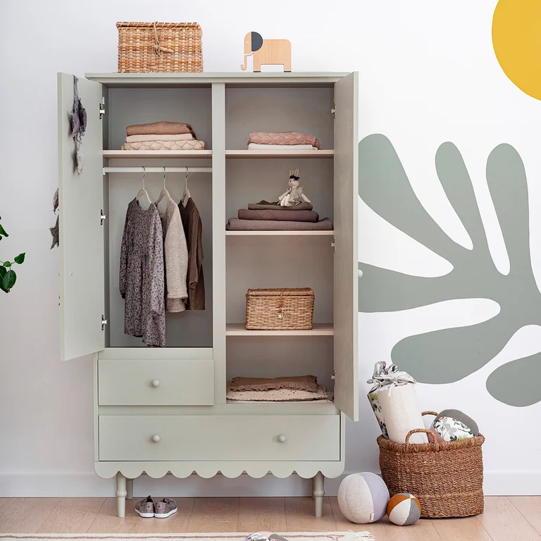 Armoire 2 portes 2 tiroirs Wood Luck Babushka Olive