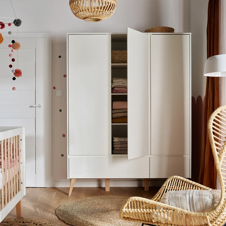 Armoire 3 portes 2 tiroirs Pinio Swing - Blanc et bois