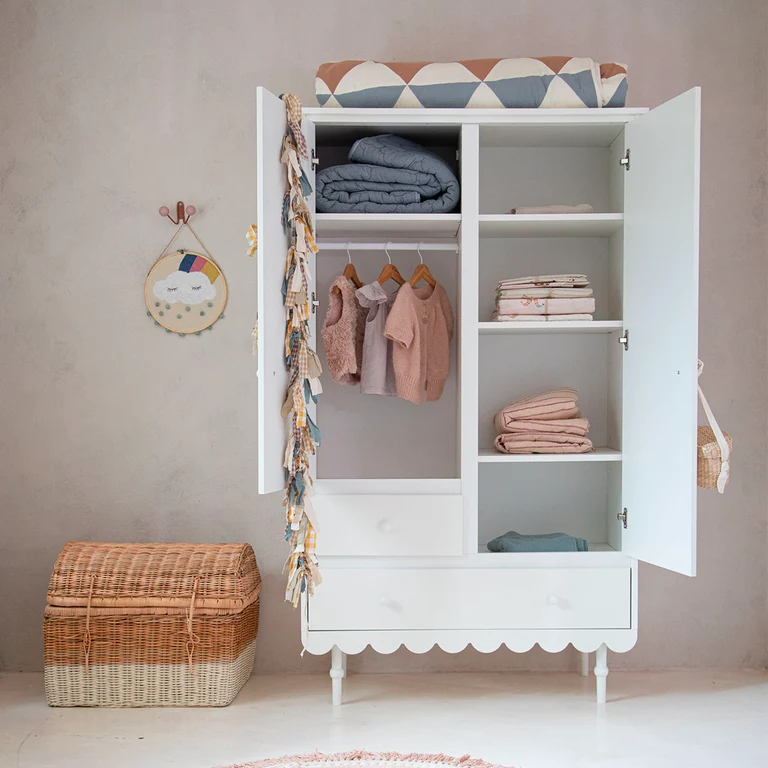 Armoire 2 portes 2 tiroirs Wood Luck Babushka Blanc