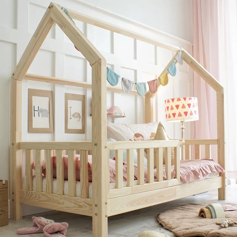 Lit cabane 90x200 barrière et sommier inclus pieds 10 cm Daisy Bois