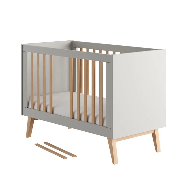 Lit évolutif 60x120 et commode 3 tiroirs Pinio Swing Gris et bois
