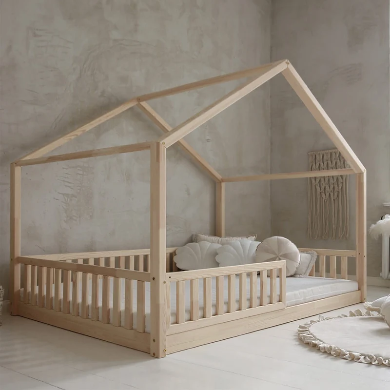 Lit cabane 140x200 barrière et sommier inclus pieds 1 cm Roxane Bois