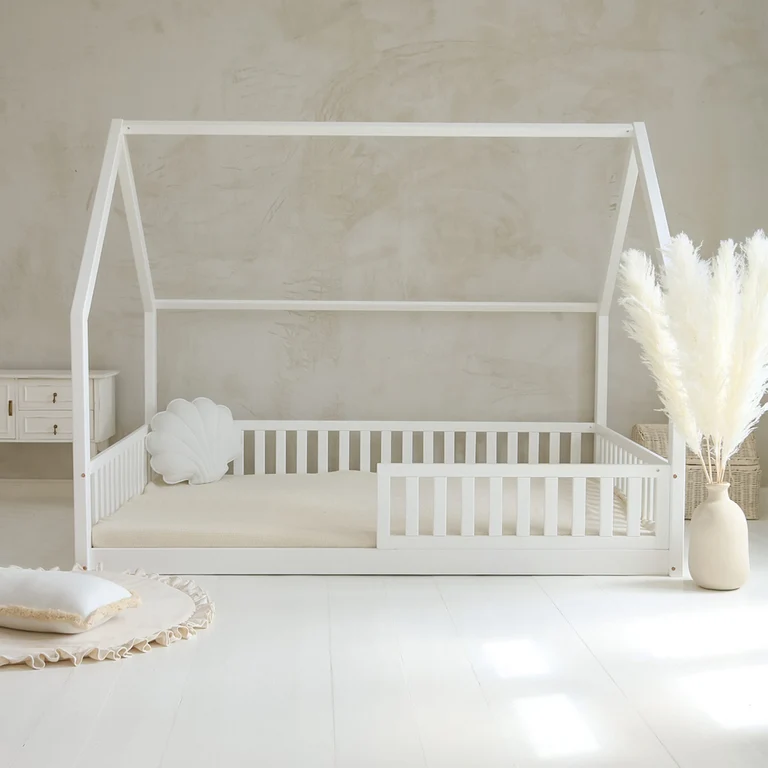 Lit cabane 140x200 barrière et sommier inclus pieds 1 cm Daisy Blanc