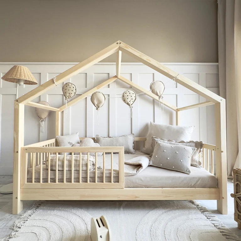 Lit cabane 90x200 barrière et sommier inclus pieds 10 cm Rosalie Bois