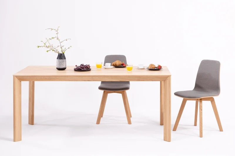 Table de salle à manger à rallonge en chêne massif DITA | VESKOR