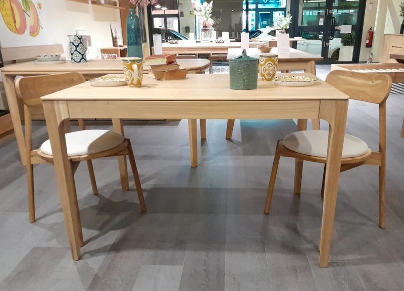 Table de salle à manger fixe en chêne massif CREATIV | VESKOR