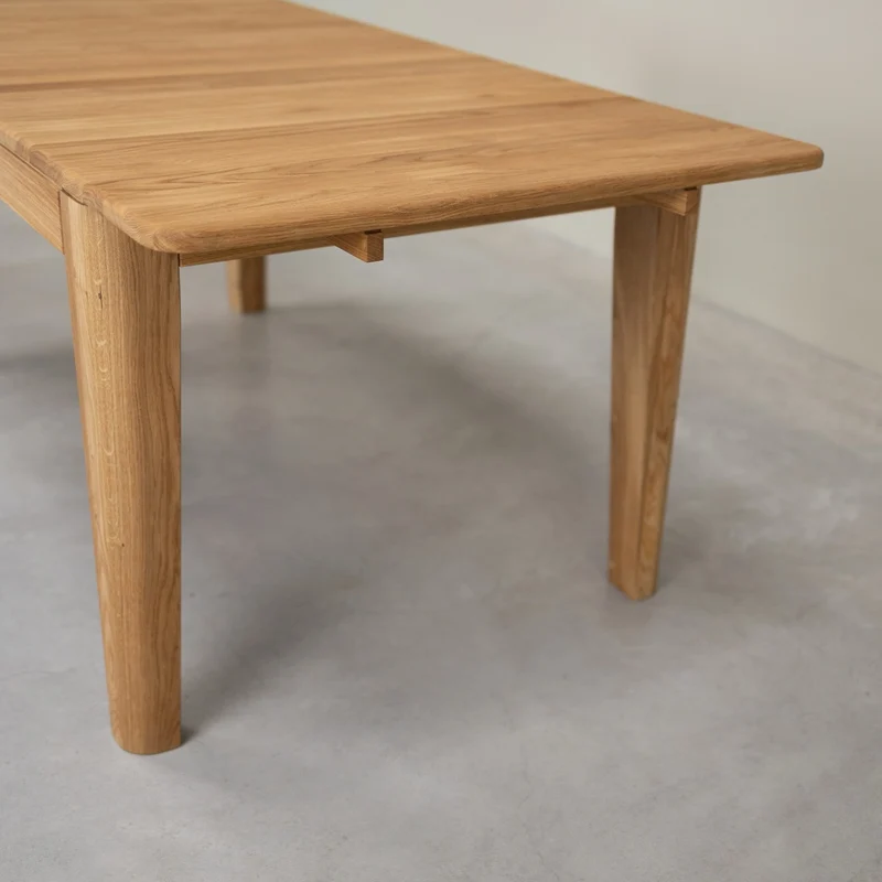 Table de salle à manger à rallonges en chêne massif KODAMA | NordicStory
