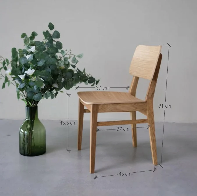 Lot de 2 ou 4 chaises de salle à manger en chêne KODAMA | NordicStory