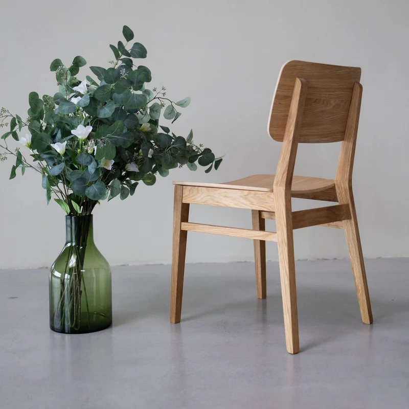 Lot de 2 ou 4 chaises de salle à manger en chêne KODAMA | NordicStory