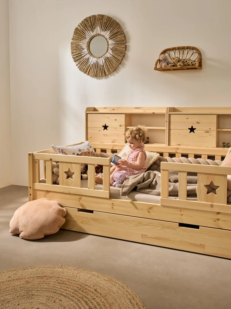 Armoire de rangement enfant avec porte étoile