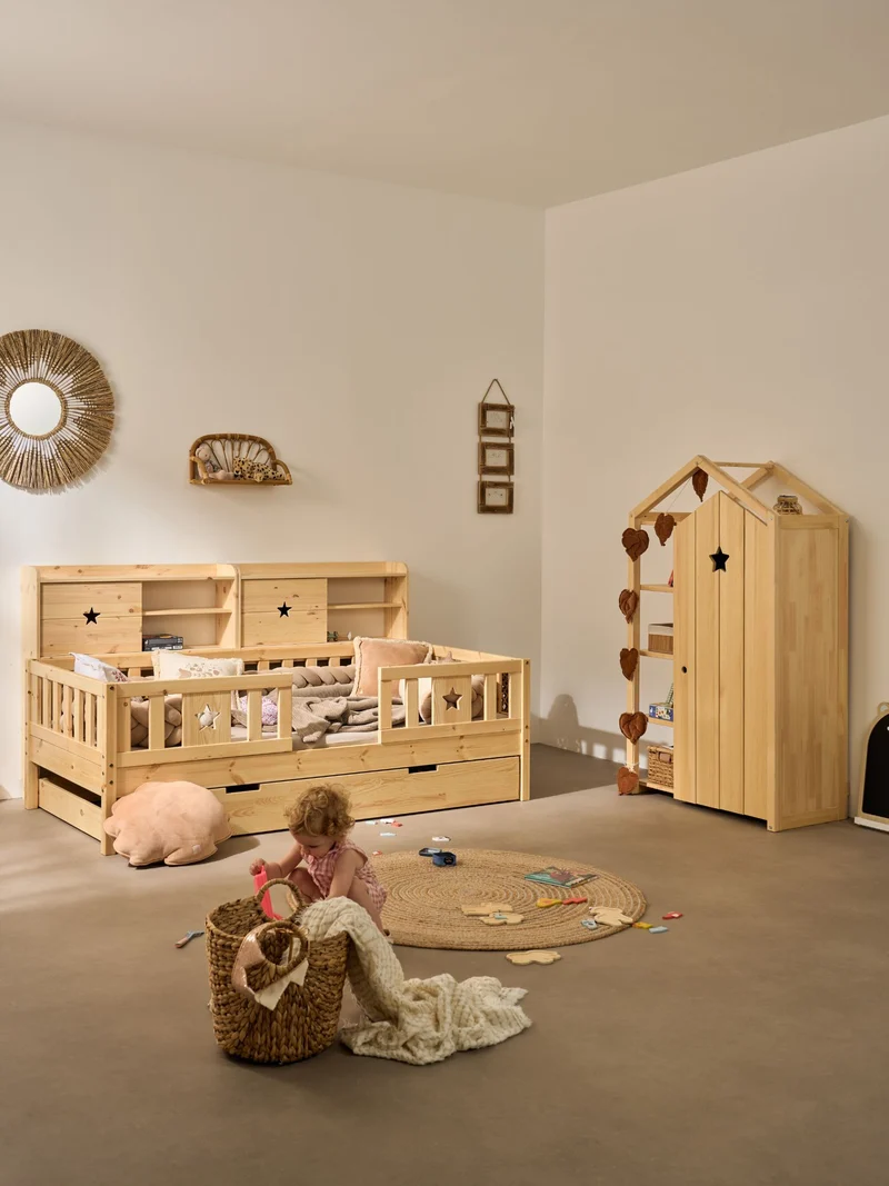 Armoire de rangement enfant avec porte étoile