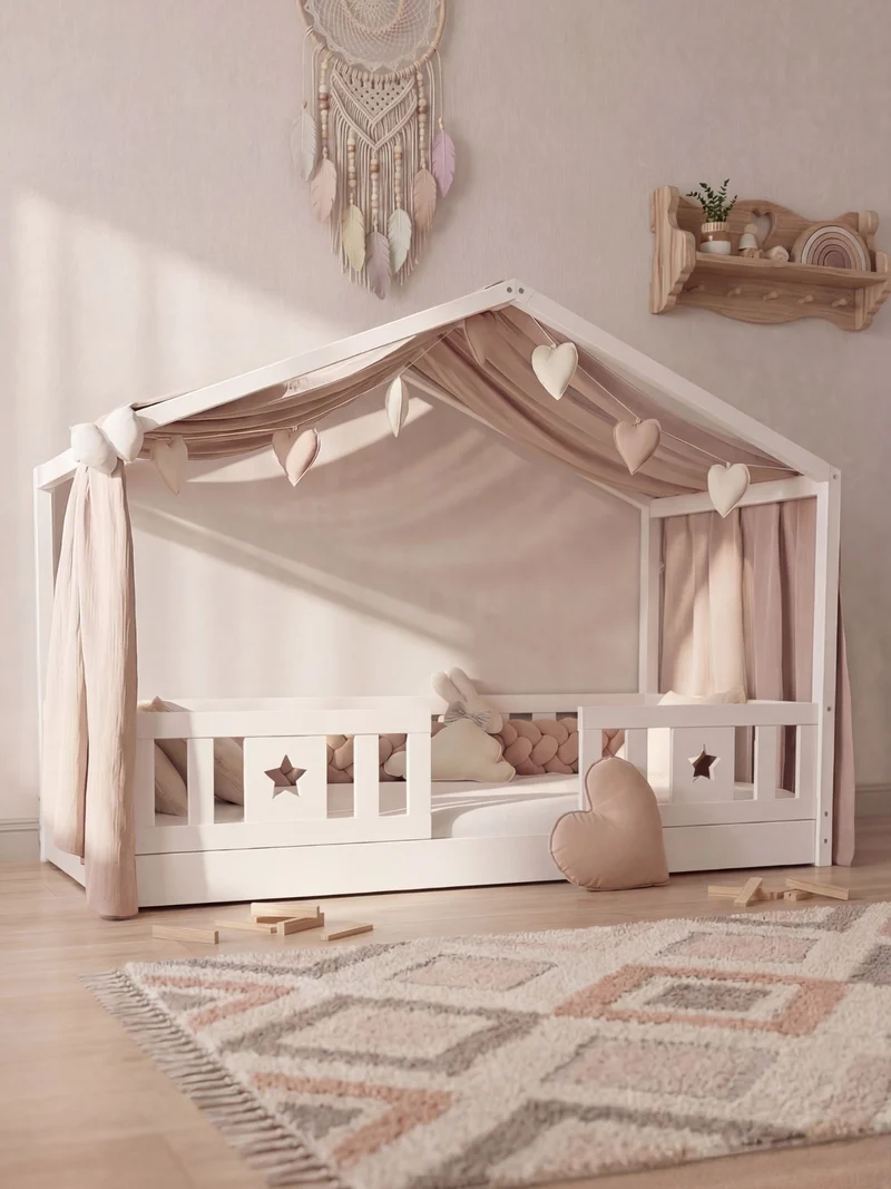 Lit cabane Montessori Paris