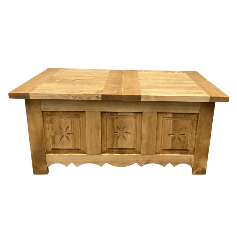 Table basse pin massif plateau coulissant sculpté Edelweiss