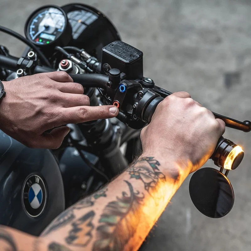 Commodo 2 boutons LED | Rebelmoto